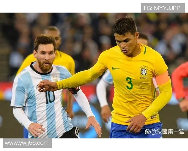 历年足球明星薪资揭秘：从贝利到梅西的财富之路与市场变迁