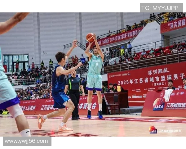 南京篮球队荣登篮球意识排行榜第一名引发广泛关注与讨论